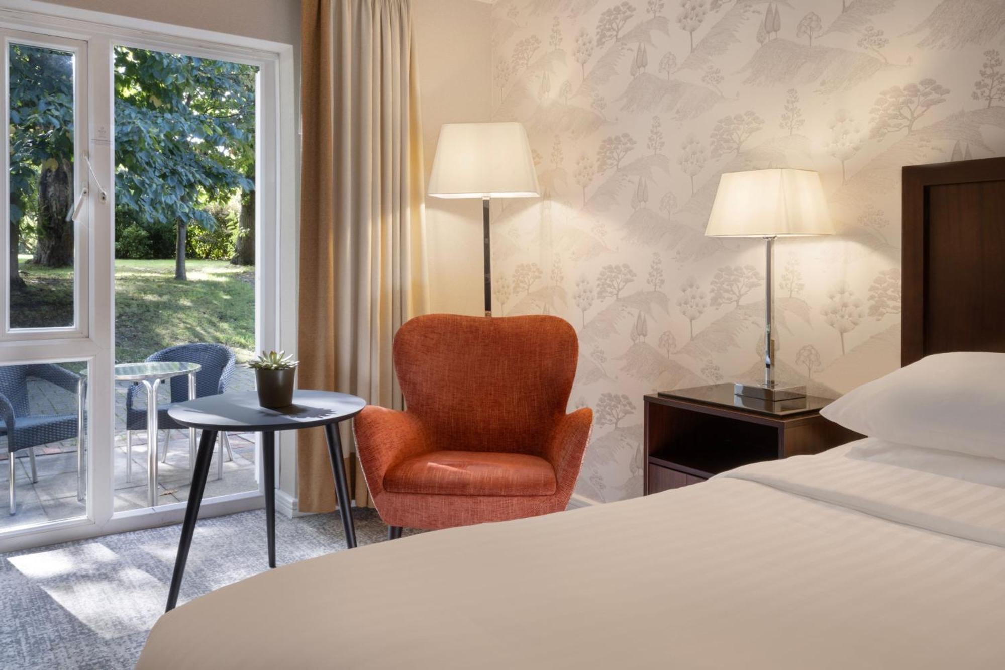 Delta Hotels By Marriott Tudor Park Country Club Maidstone Dış mekan fotoğraf
