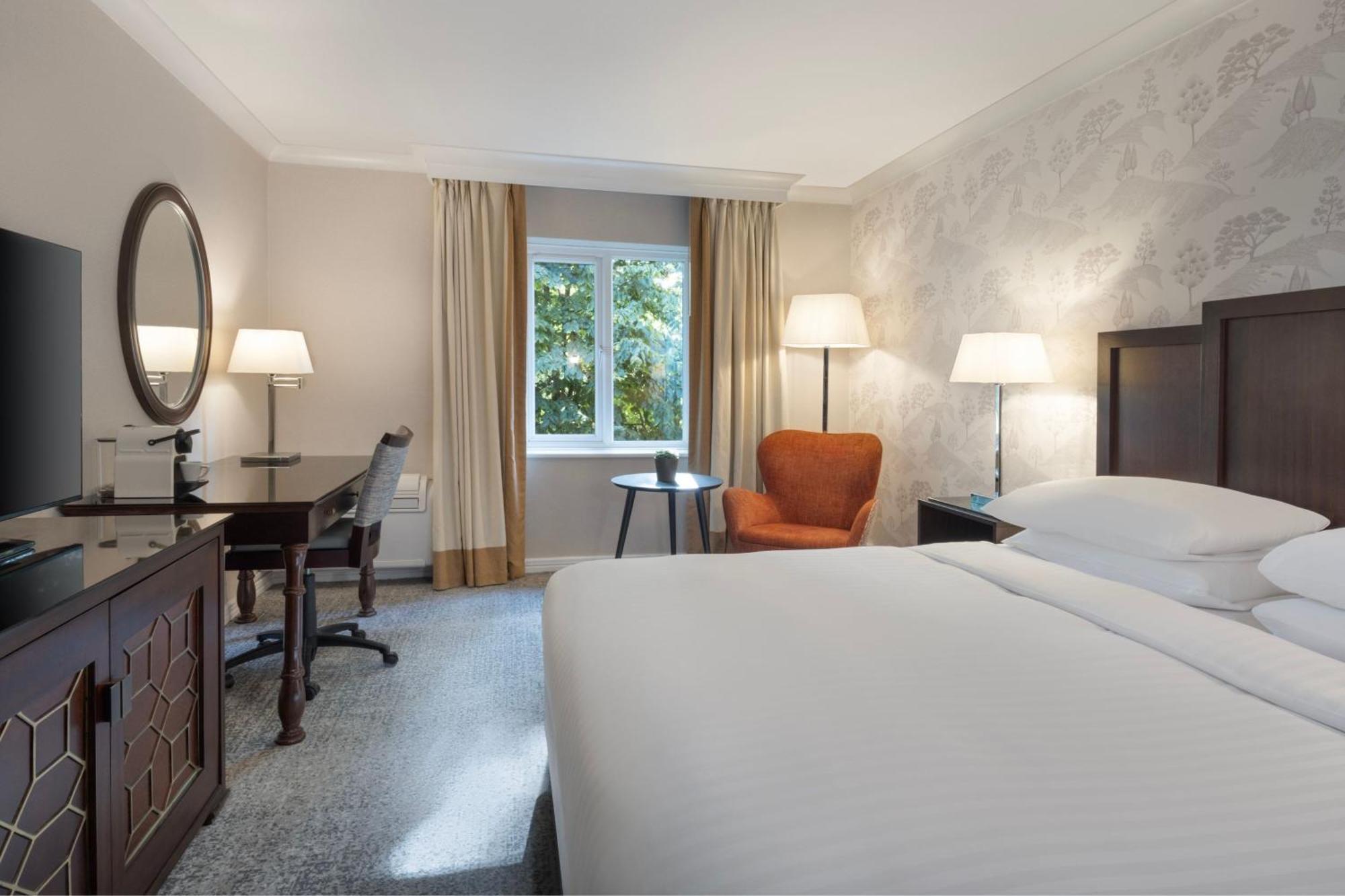 Delta Hotels By Marriott Tudor Park Country Club Maidstone Dış mekan fotoğraf