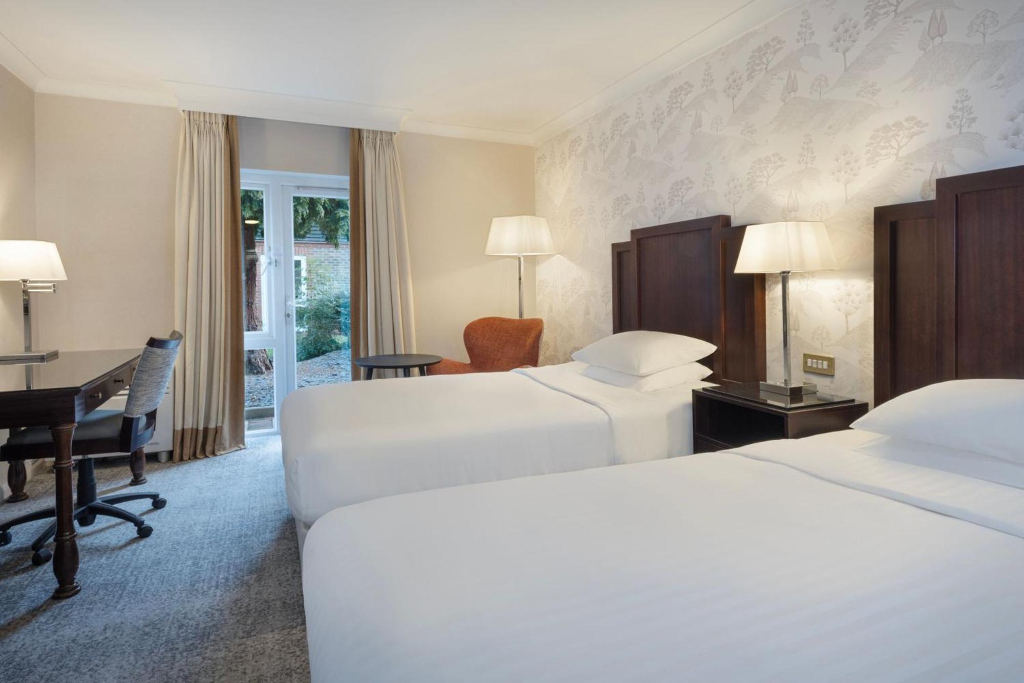 Delta Hotels By Marriott Tudor Park Country Club Maidstone Dış mekan fotoğraf
