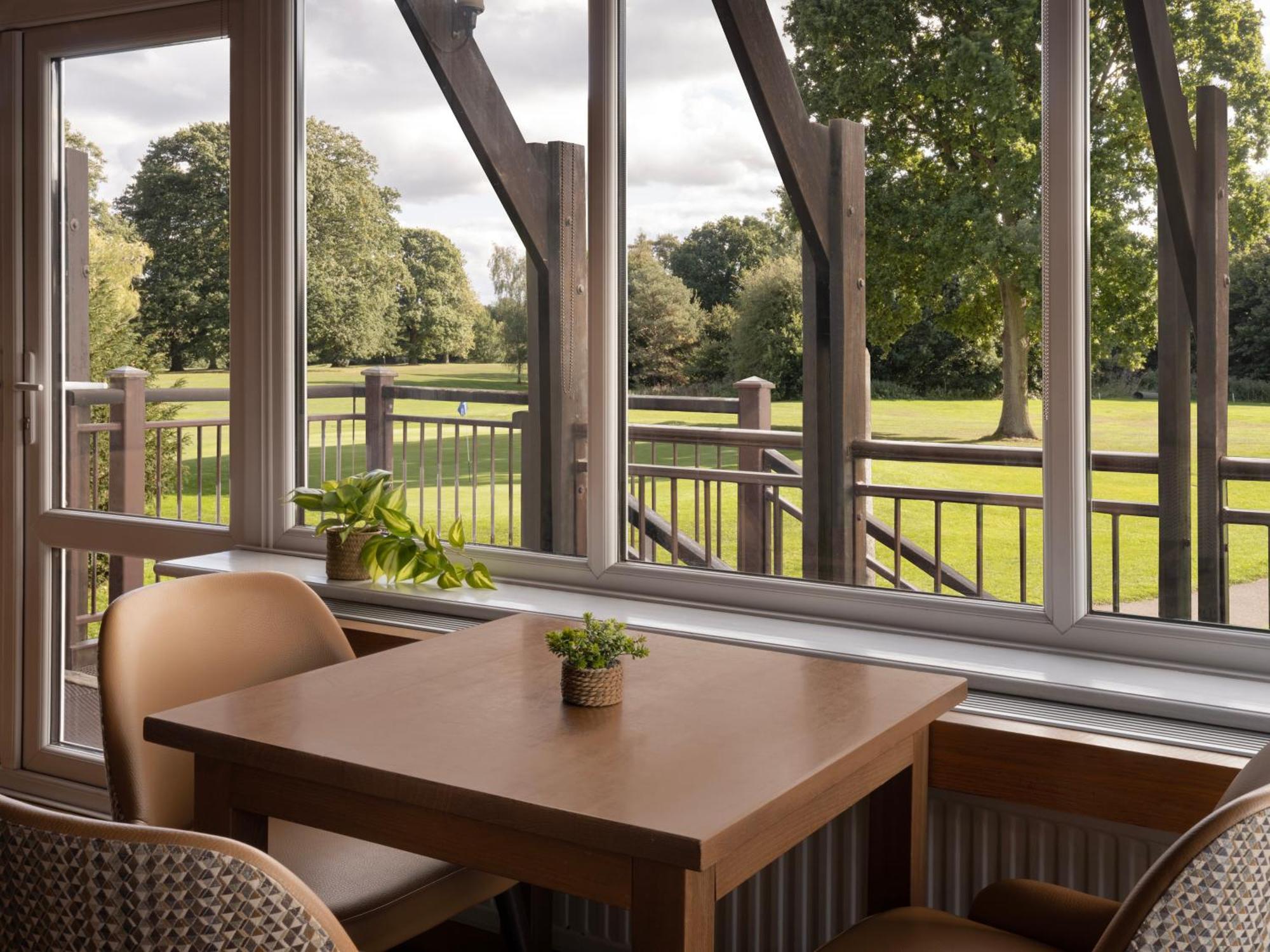 Delta Hotels By Marriott Tudor Park Country Club Maidstone Dış mekan fotoğraf