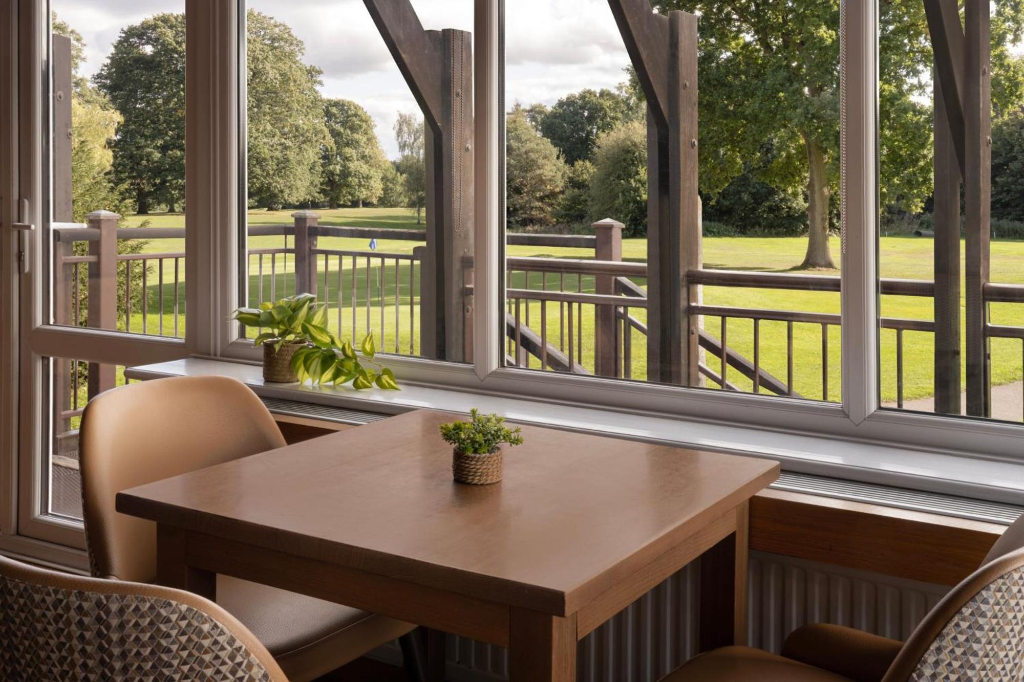 Delta Hotels By Marriott Tudor Park Country Club Maidstone Dış mekan fotoğraf