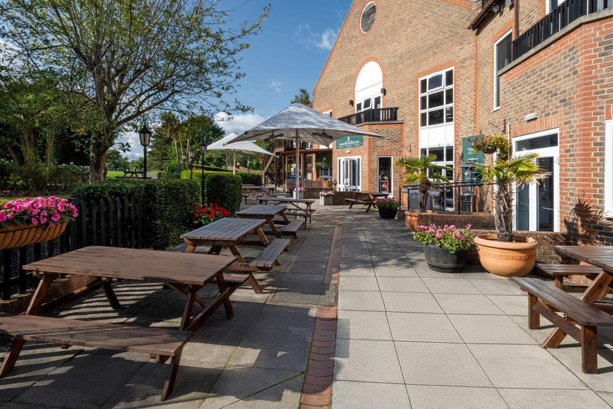 Delta Hotels By Marriott Tudor Park Country Club Maidstone Dış mekan fotoğraf
