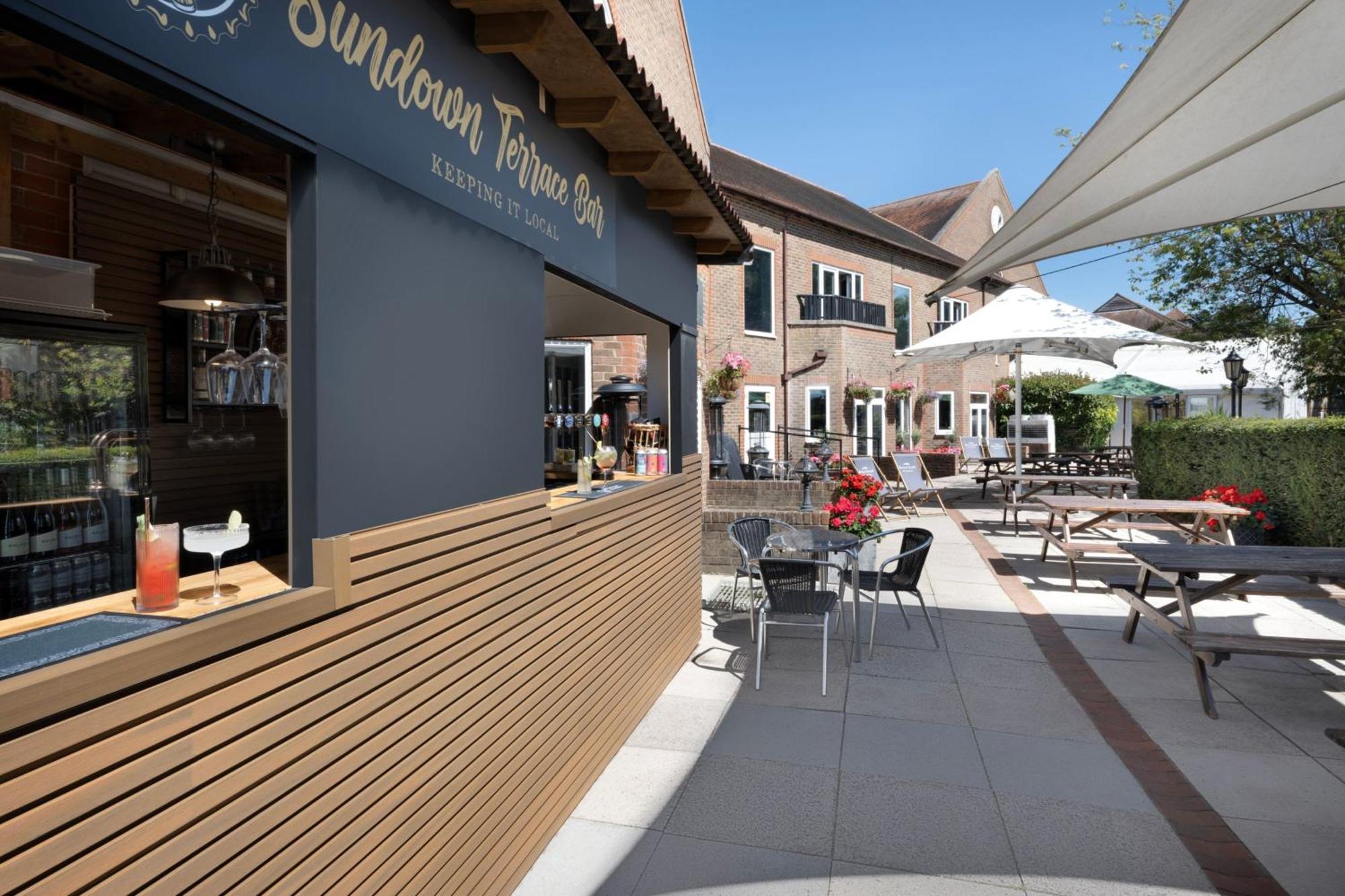 Delta Hotels By Marriott Tudor Park Country Club Maidstone Dış mekan fotoğraf