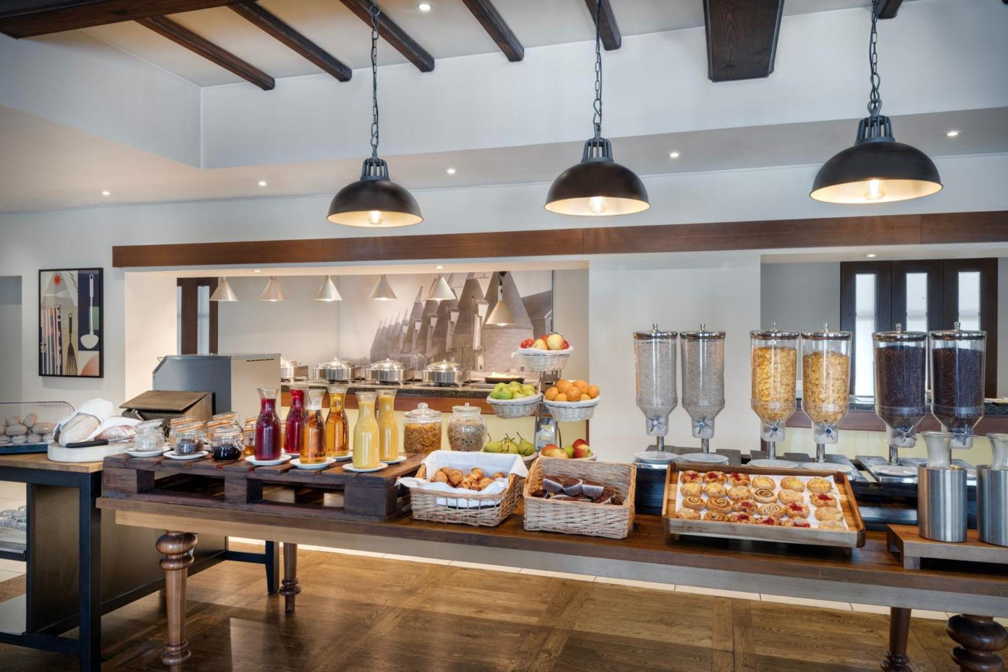 Delta Hotels By Marriott Tudor Park Country Club Maidstone Dış mekan fotoğraf